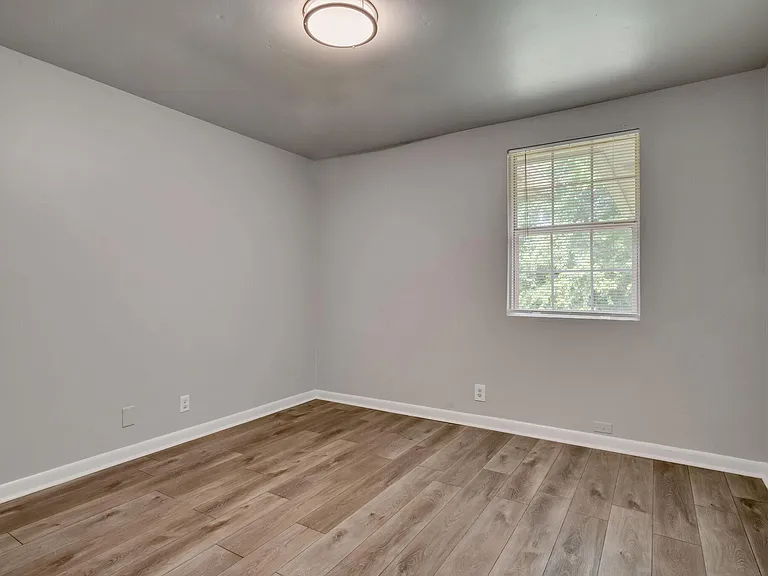 100 Old Trail Ct #1 — Photo 12