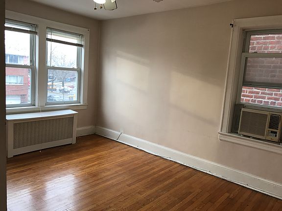 2nd image of 6115 162nd St #2