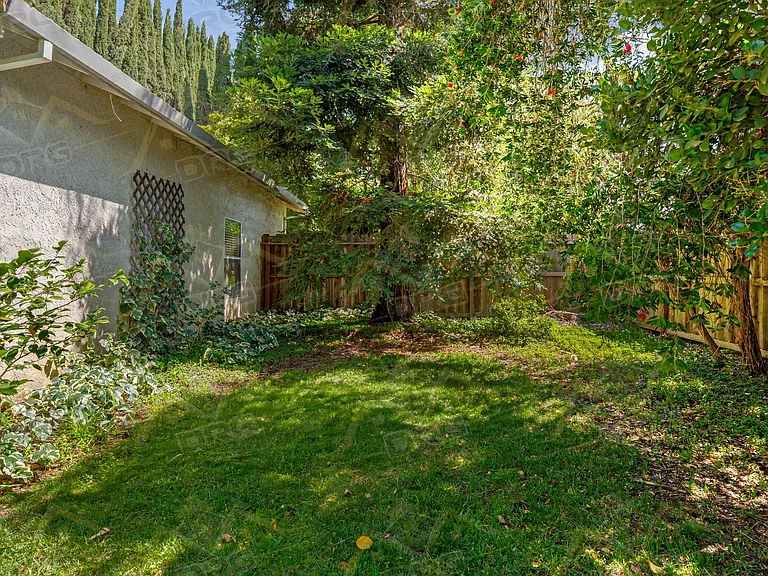 2101 Finley Ct — Photo 37
