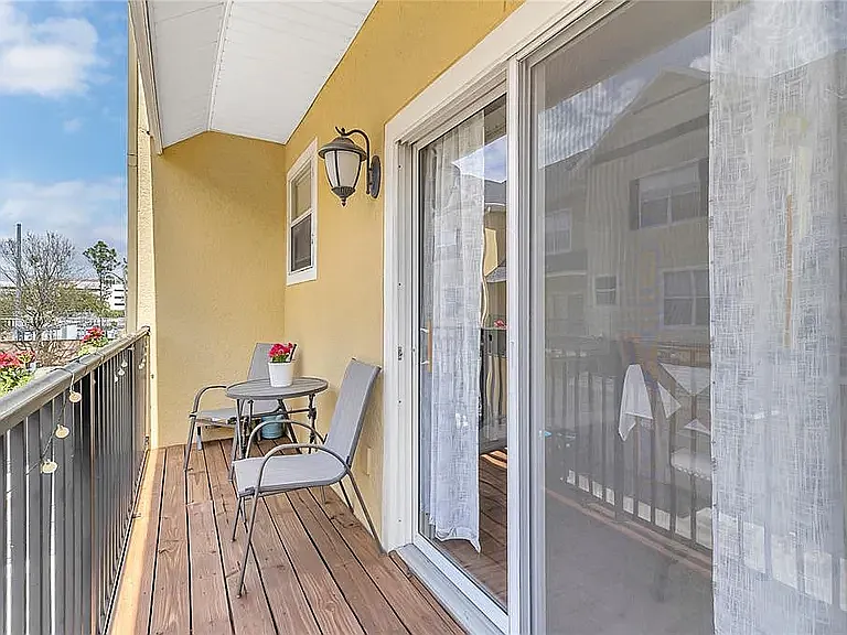28 W Esther St #E — Photo 11