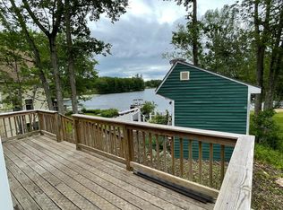 10 Abenaki Trl, Lee, NH 03861