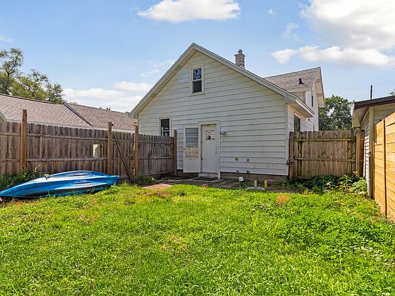 5th image of 249 Abbie St SE