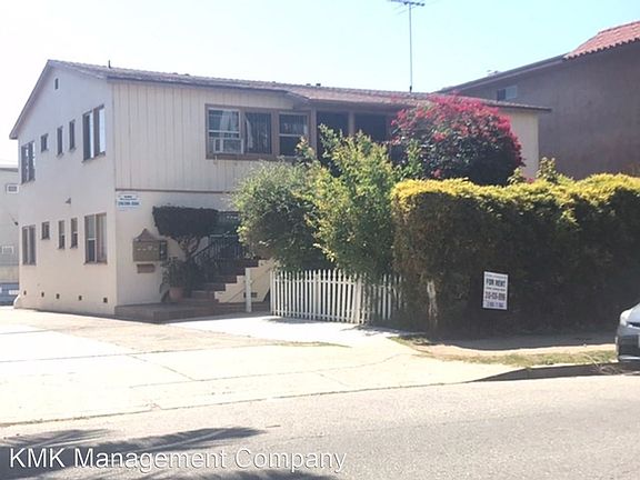 3rd image of 10730 Rose Ave