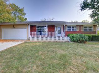 115 Bell Ave, Monticello, IL 61856