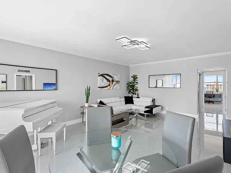 2800 E Sunrise Blvd #19D — Photo 13