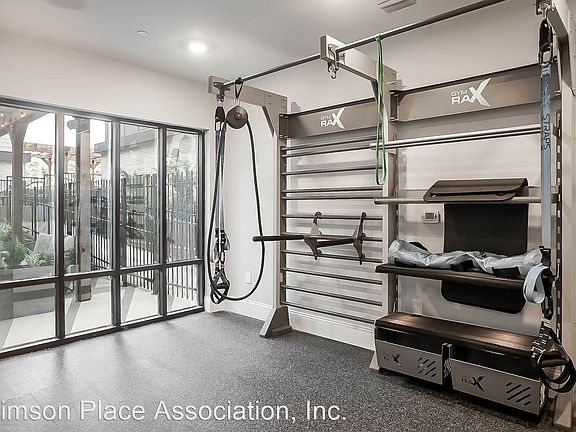 5th image of 899 12th St #899