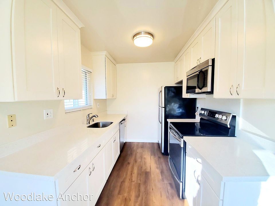 1st image of 474 Studio Cir APT 6