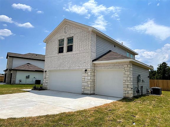 3rd image of 25484 Northpark Lake Dr