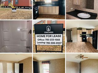 801 SW 57th St #A13, Topeka, KS 66609