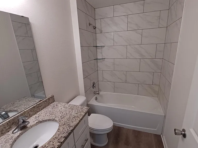 618 Hannah St — Photo 18