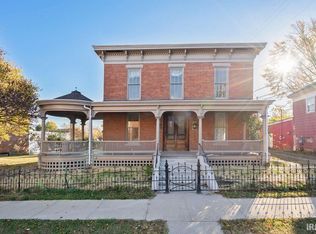 105 S Sycamore St, Galveston, IN