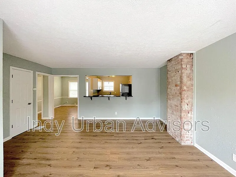 520 E 32nd St photo 1
