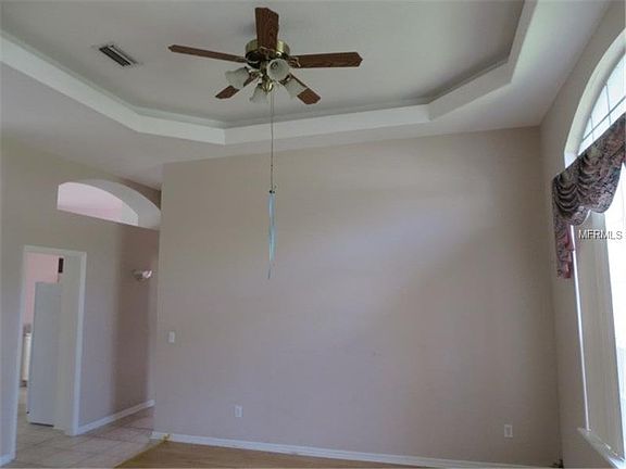2nd image of 1117 Arbor Glen Cir