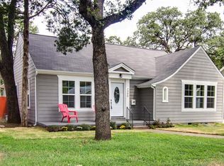 2305 Honeysuckle Ave, Fort Worth, TX 76111