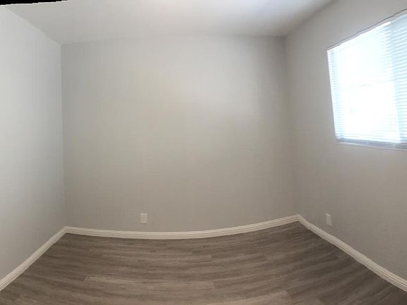 5th image of 556 S 11th St APT 2