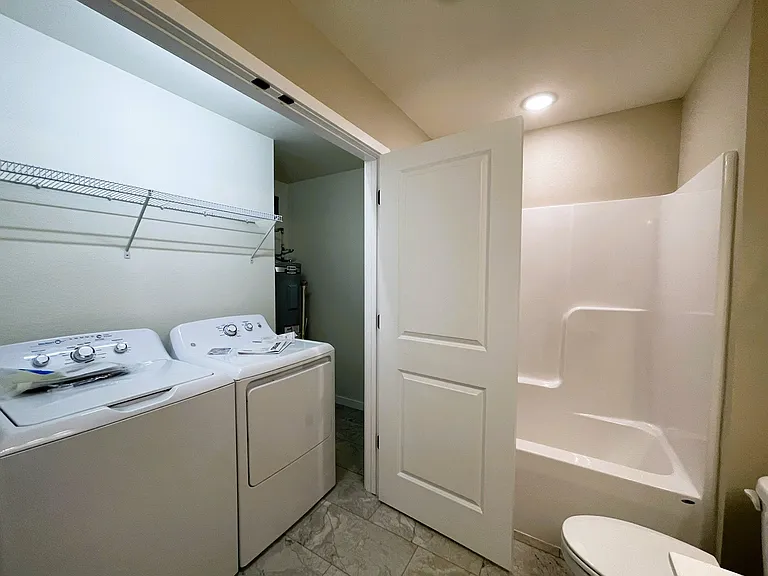 Gateway Place Apartments — Photo 115