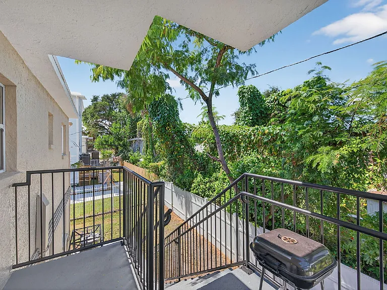 1771 Russell St S #3 — Photo 24