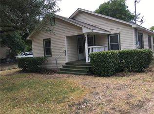 206 W Merritt Ave, Ennis, TX 75119