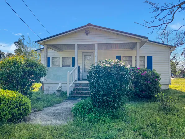 1018 Young Street, Wadley, GA