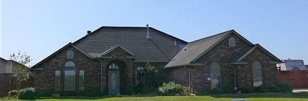 1st image of 8 SW Riverbend Dr