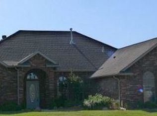 8 SW Riverbend Dr, Lawton, OK 73505