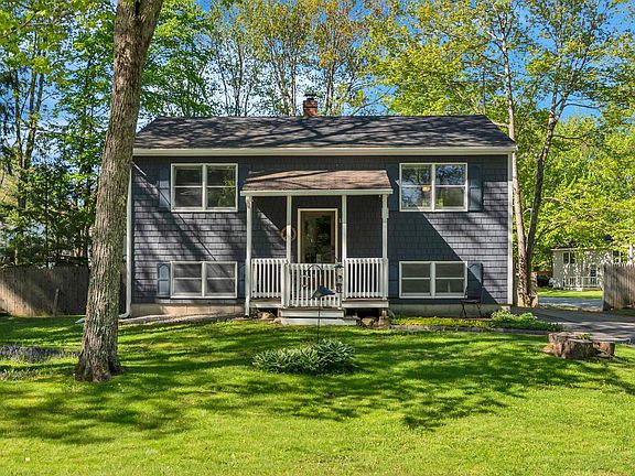 2nd image of 12 Wood Avenue