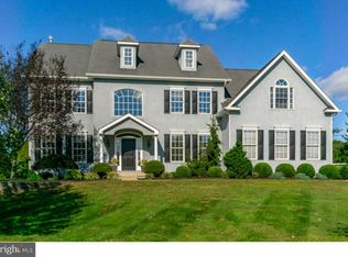 304 Valley Hunt Dr, Phoenixville, PA 19460
