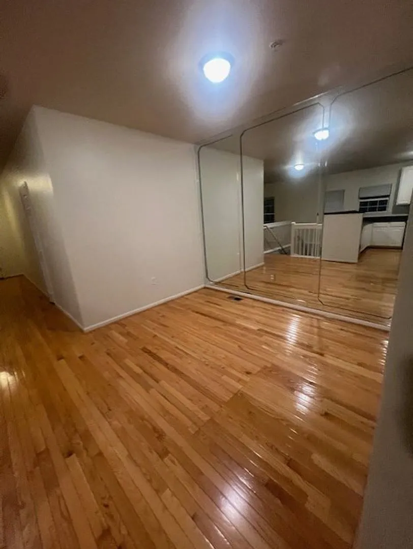 1053 Maiden Lane — Photo 1