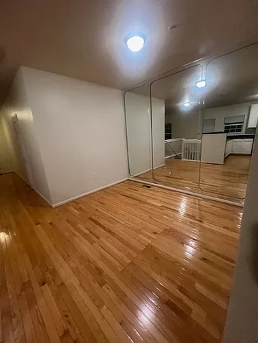 1053 Maiden Ln Photo 1