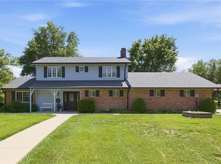 308 Canary Ln, Iola, KS 66749
