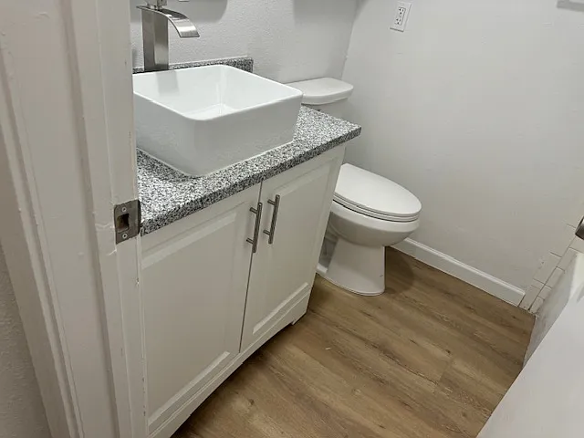 Unit 112 Bathroom