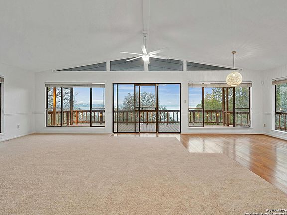 3rd image of 172 RACHEL DR