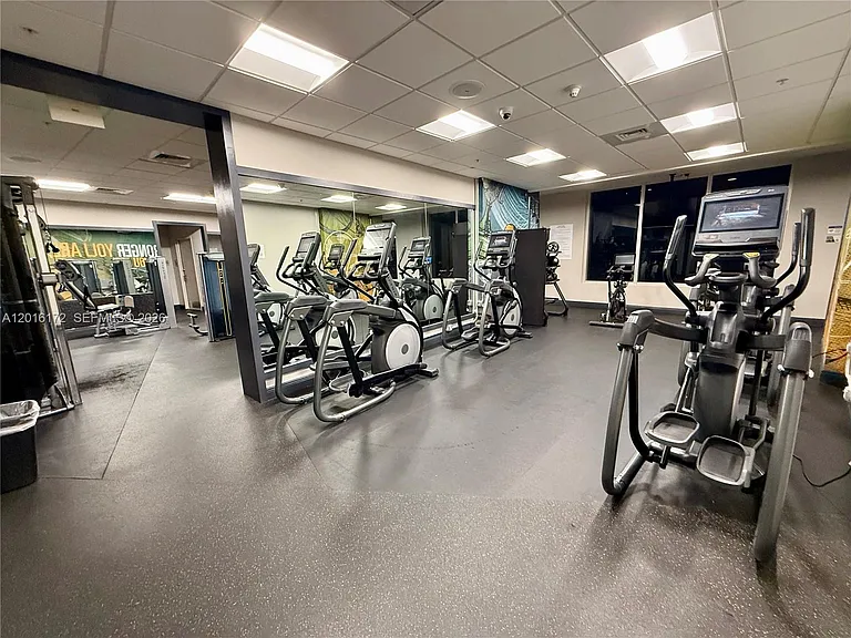 1750 N Bayshore Dr #1218 — Photo 20