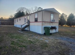 78 Cemetery St #F, Kingston, GA 30145