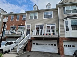 14 McMartin Ct, Jersey City, NJ 07305