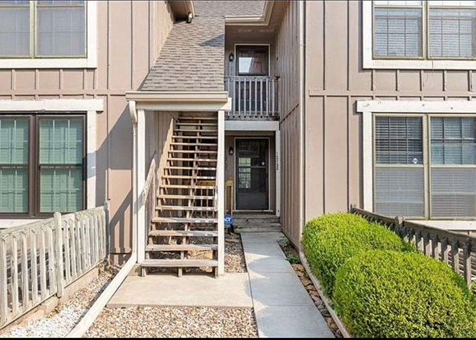 1st image of 12753 W 110th Ter
