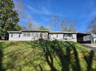 135 Bell St, Buford, GA 30518