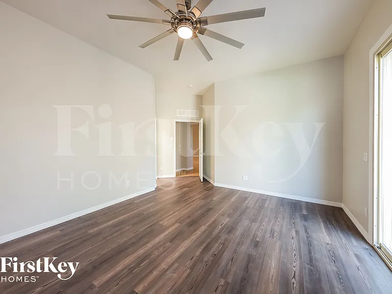 26735 N 65th Dr — Photo 7