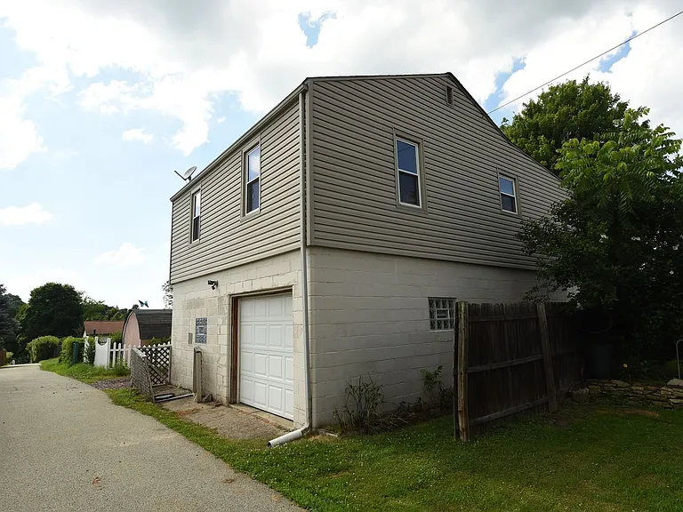742 Lemington St — Photo 23