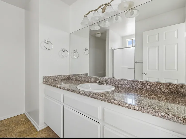 4148 Whitsett Ave #109 — Photo 9