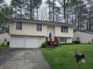 2140 Scarbrough Rd, Stone Mountain, GA 30088