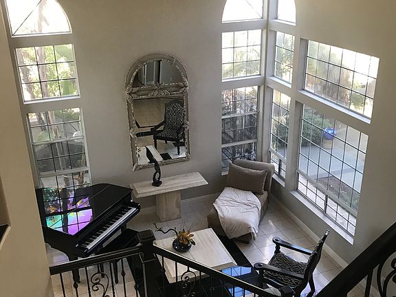 5th image of 575 Parkside Dr