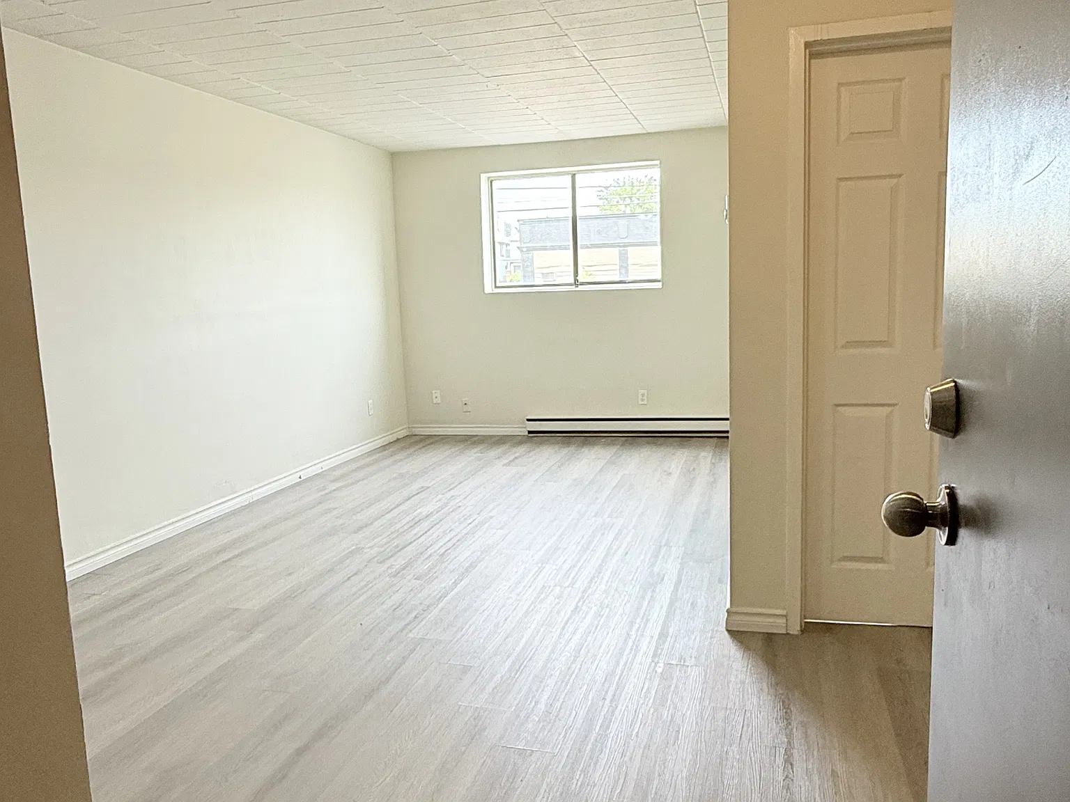 1 bed, $1,094 — Photo 3