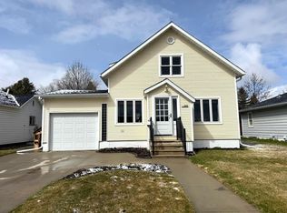 205 2nd Ave SW, Roseau, MN 56751