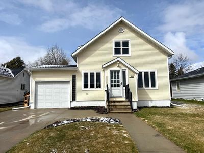 205 2nd Ave SW, Roseau, MN, 56751