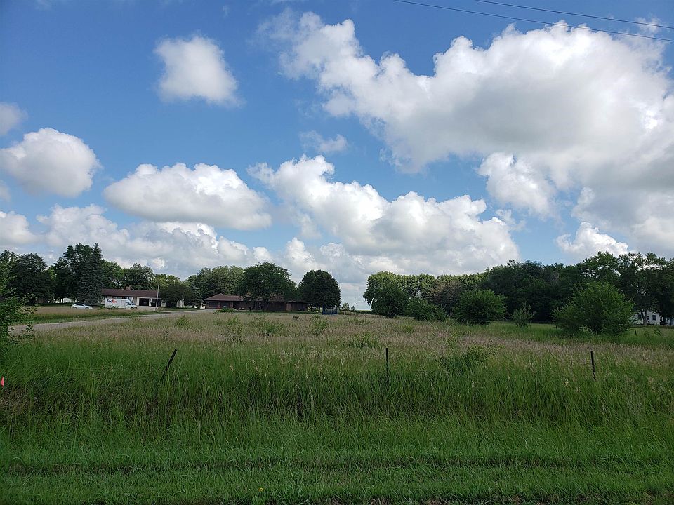 1st image of E Saint Marys St