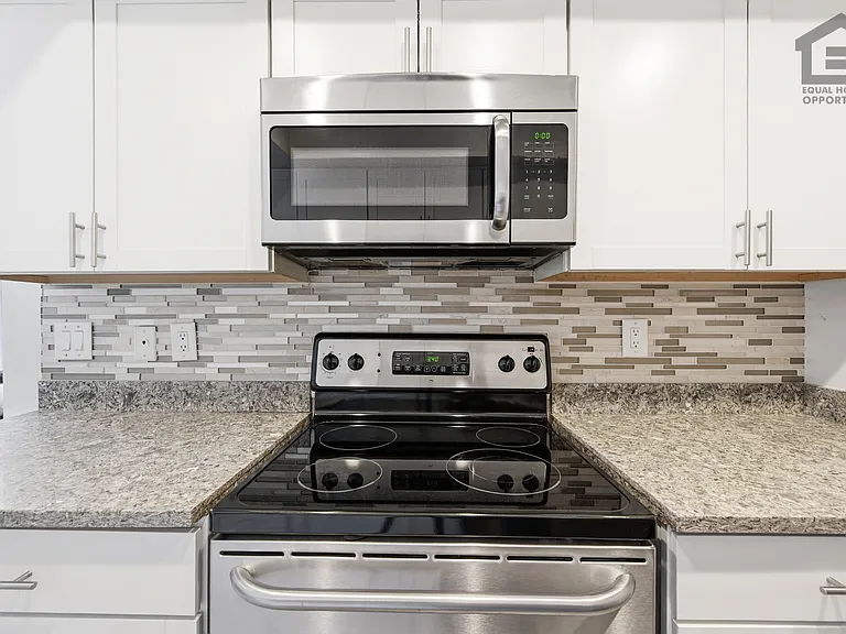 6011 W Townley Ave — Photo 11