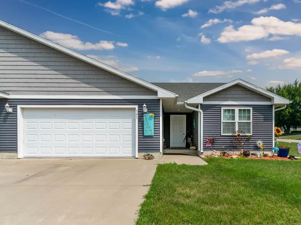 701 M Ave, Grundy Center, IA 50638