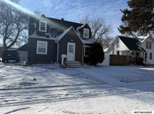905 12th St NE, Mason City, IA 50401