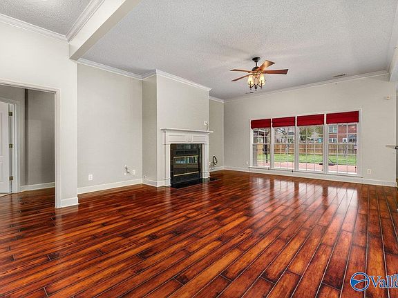 5th image of 110 Cannes Dr SE